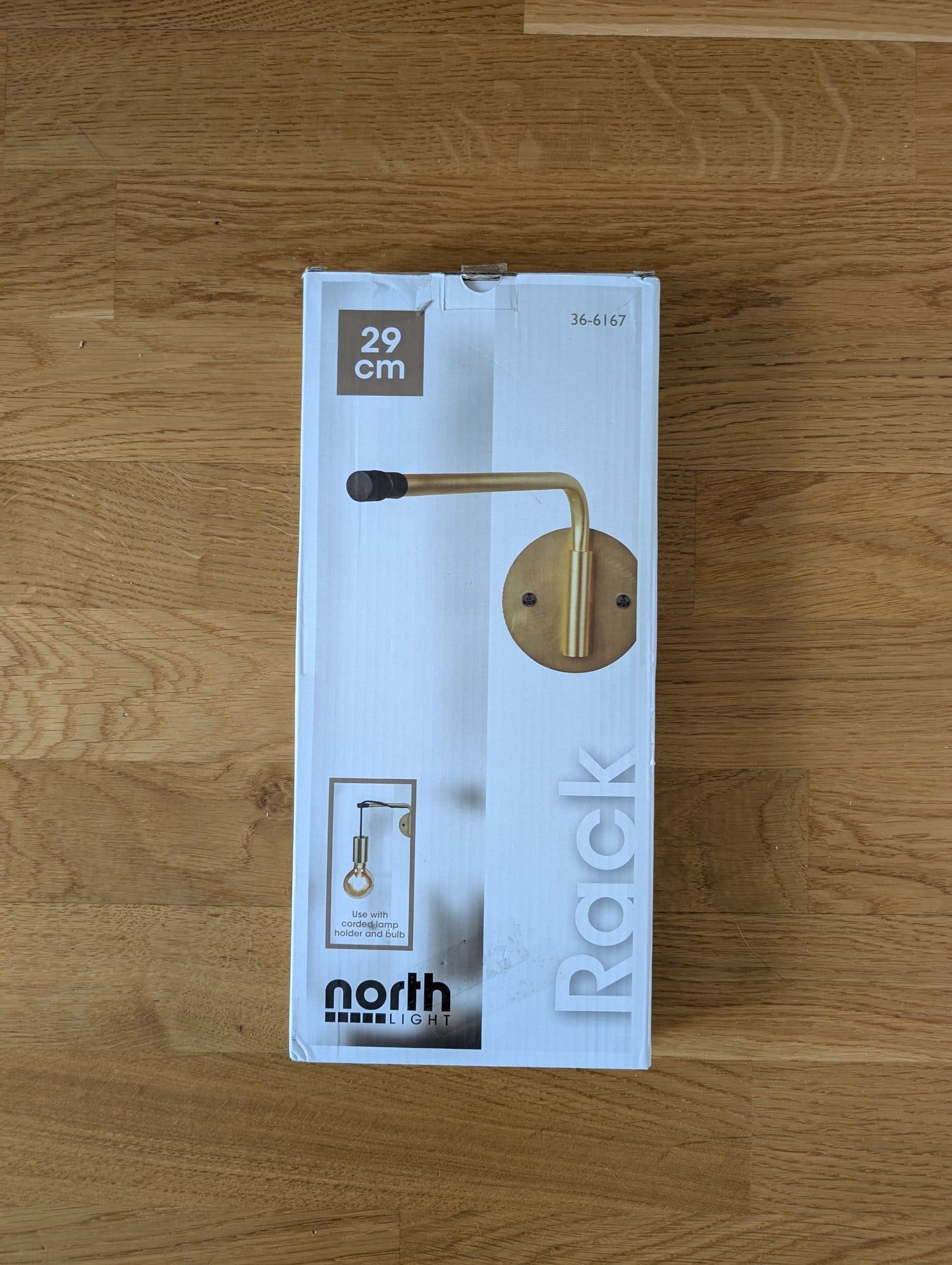 North Light Rack Vägglampa i mässing, 29 cm