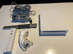 Nintendo Wii-konsol (gamecube kompatibel)med handkontroll och tillbehör