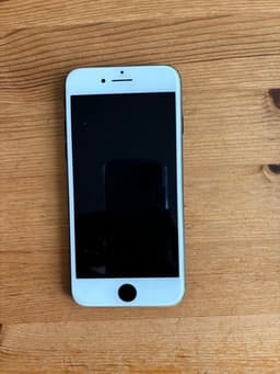iPhone 7, 32 GB, Batterihälsa: 82%