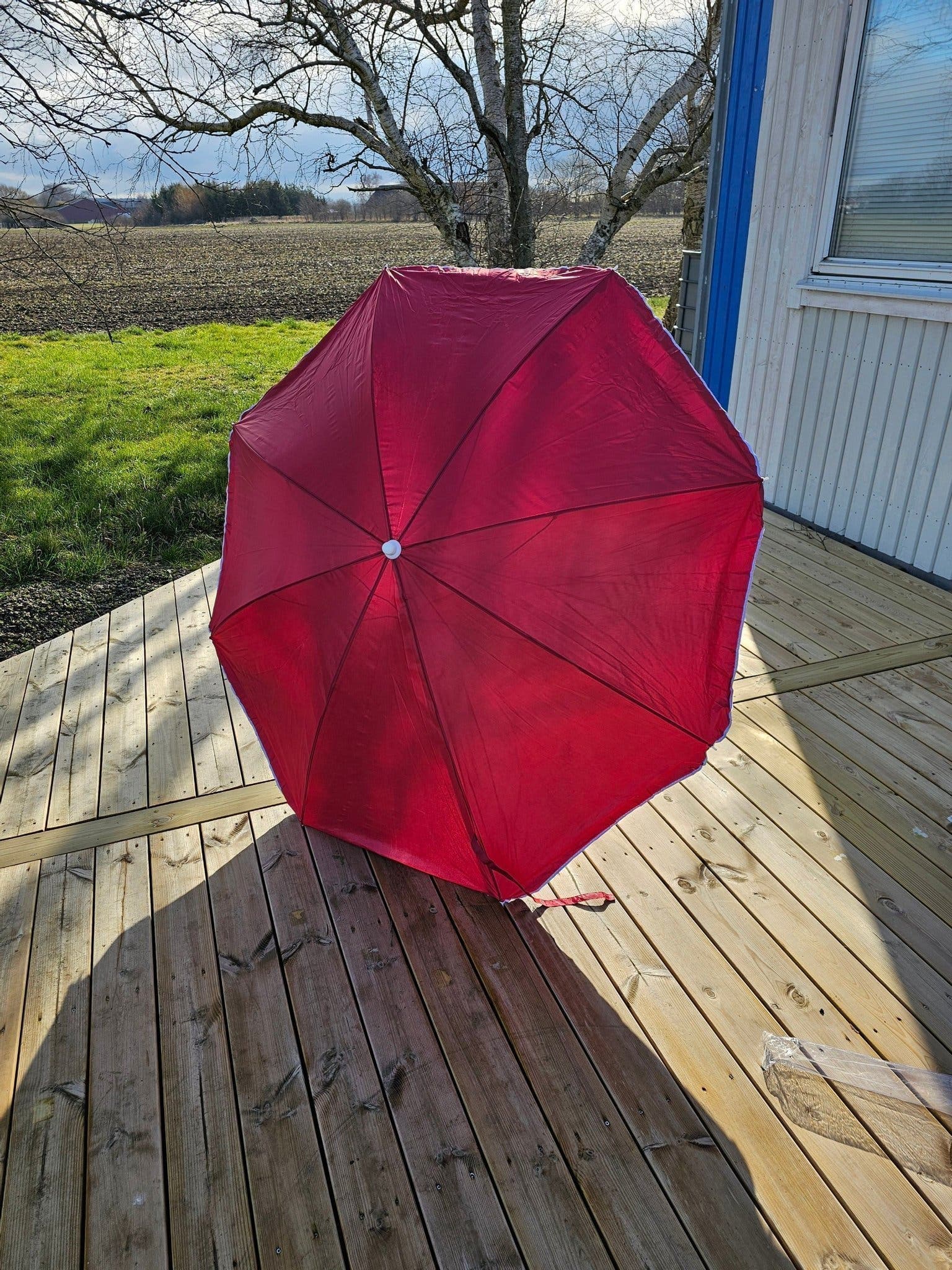 Helt nytt Strandparasoll, solskydd, rött och silver uv reflekterande 180cm