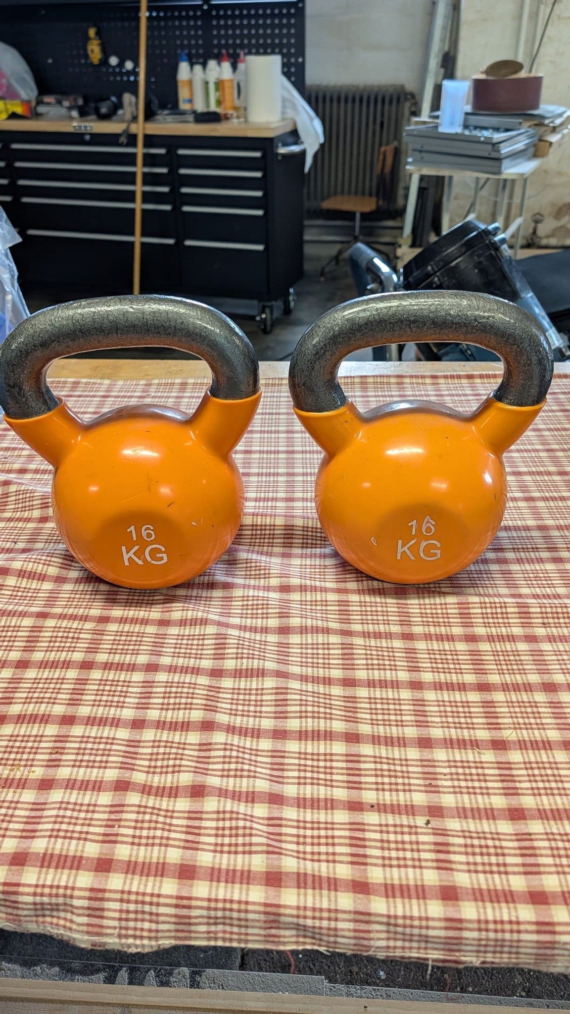 Kettlebells 16 kg, 2 stycken