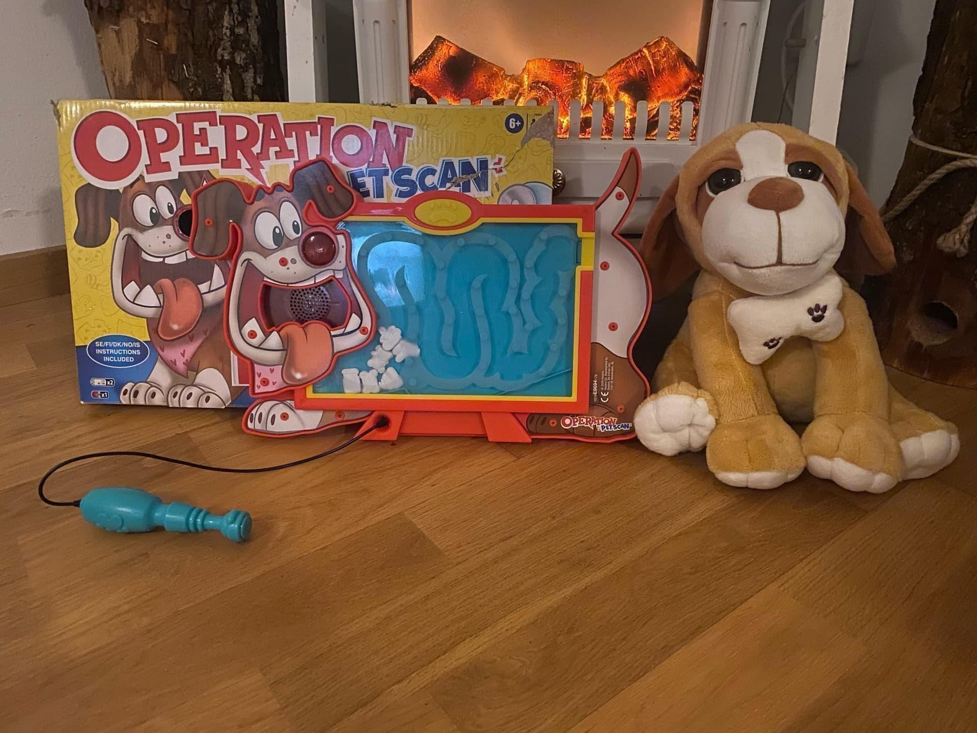 Operation Pet Scan spel och gosedjur