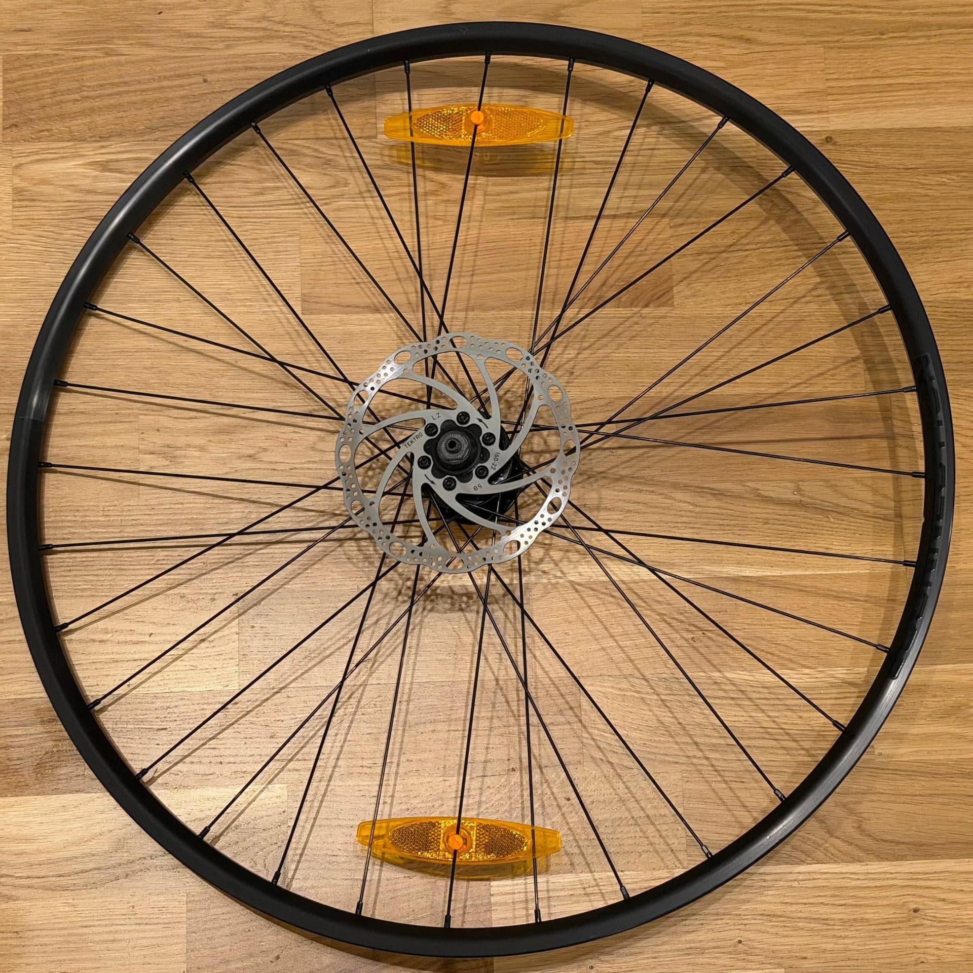 Bakhjul Bontrager 28” (622-20) 8-10vxl