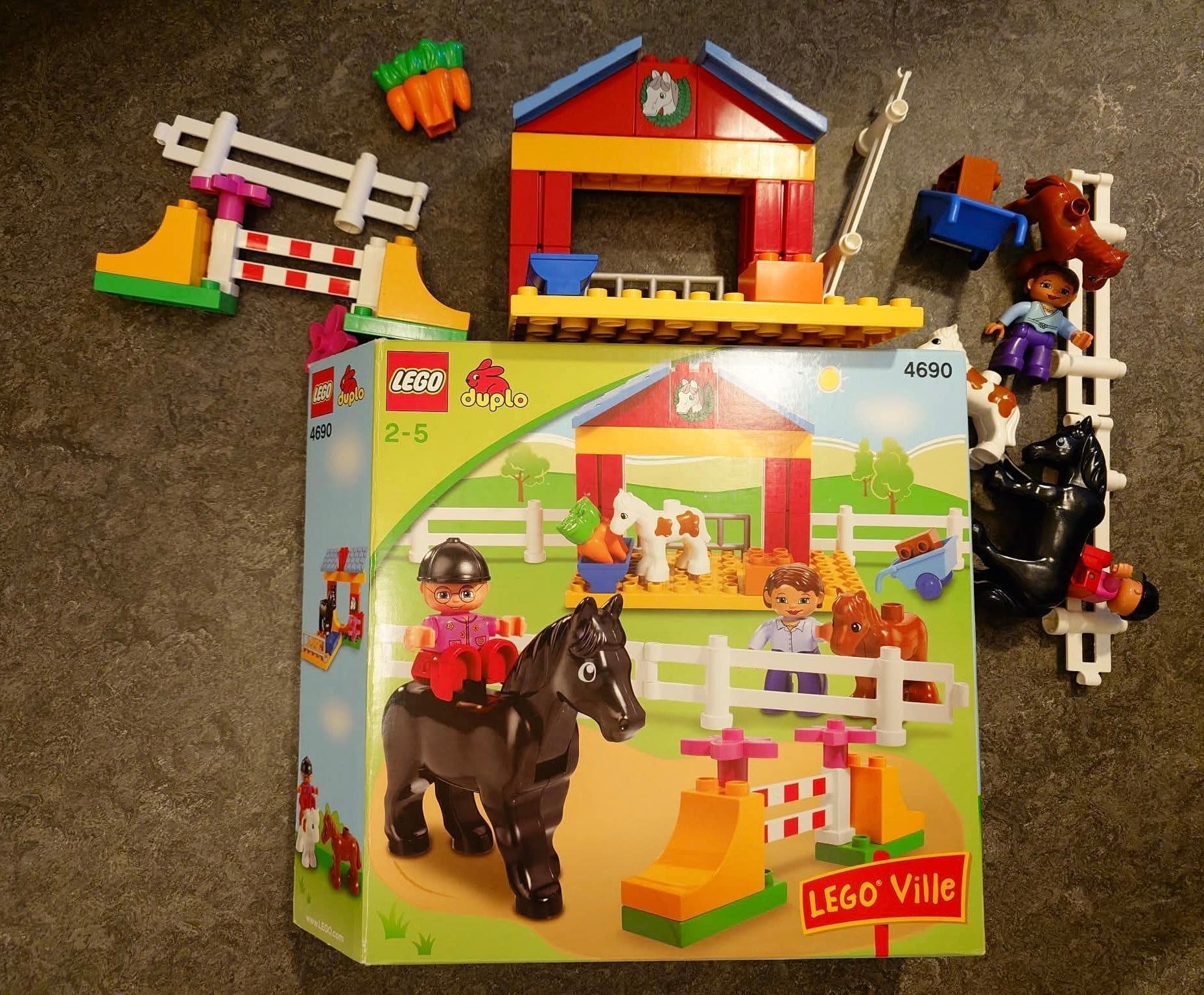 LEGO Duplo 4690 Häststall med figurer och tillbehör