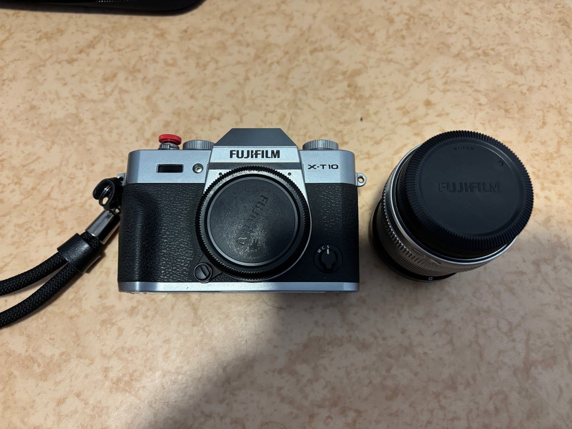 Fujifilm XT10 and Fujifilm XF23mm f/2