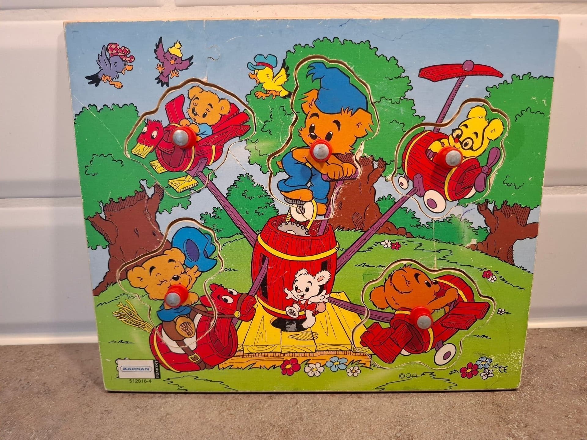 BAMSE knopppussel i trä