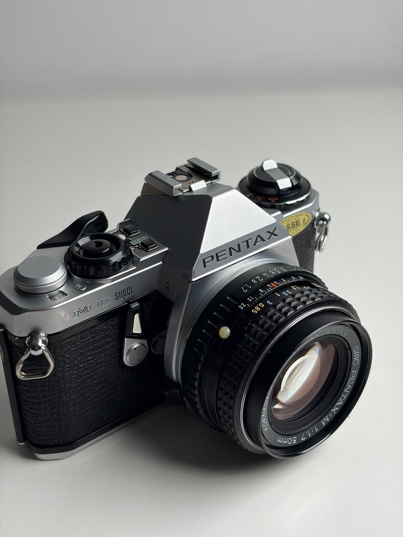 Pentax ME Super systemkamera med 50mm f1.7 objektiv