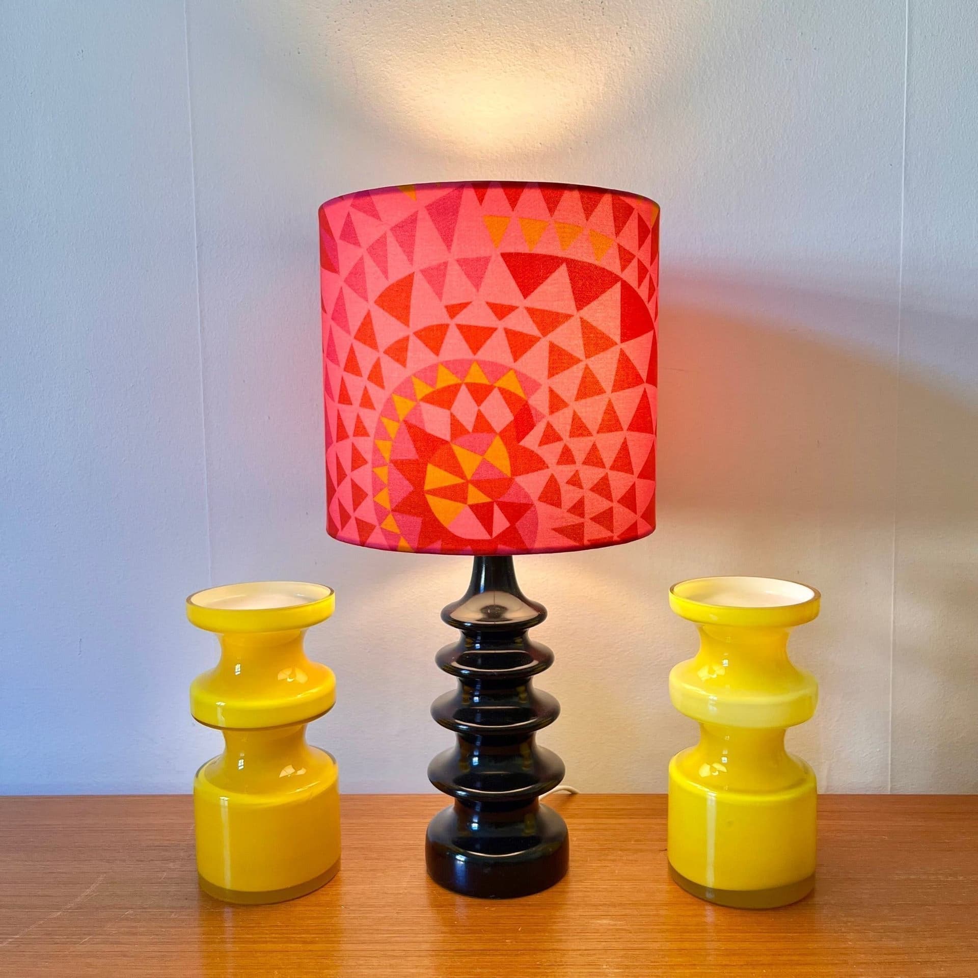 RETRO LAMPSKÄRM! Tygdesign av Marjatta Metsovaara
