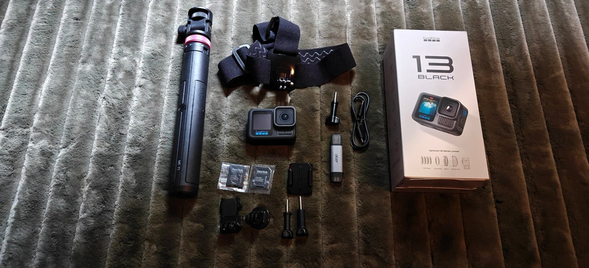 GoPro HERO13 Black + SD + Tillbehör! Super deal! - Som ny!