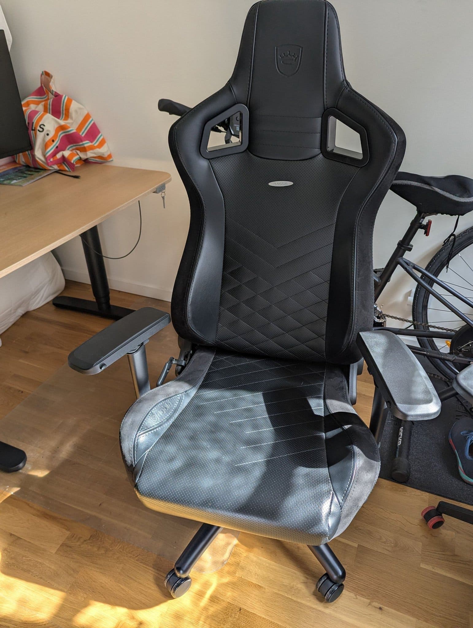 Noblechairs Epic Gamingstol Svart