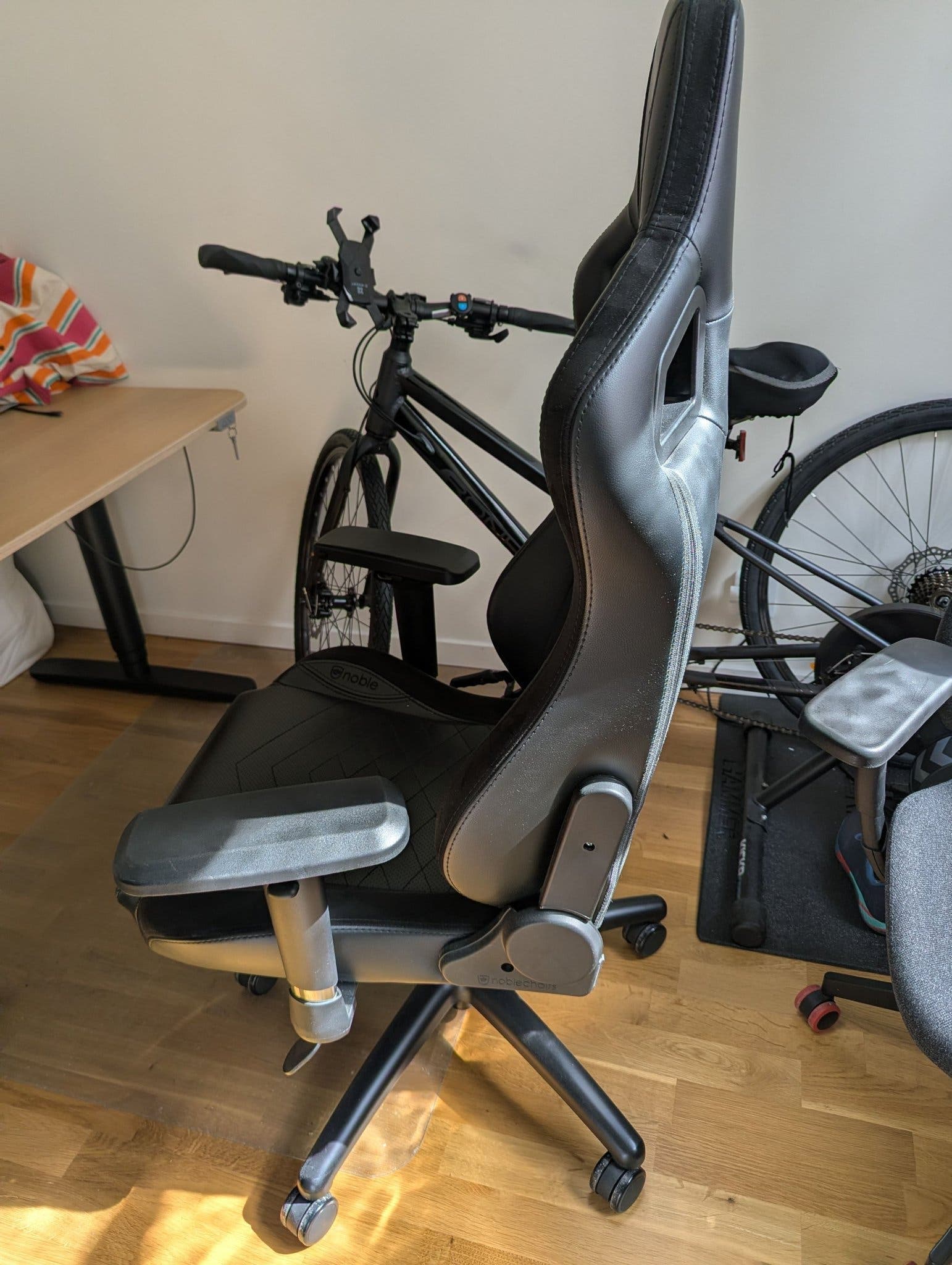 Noblechairs Epic Gamingstol Svart