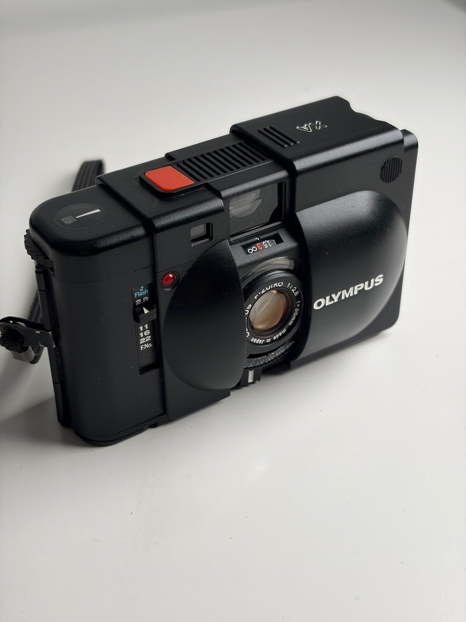 Olympus XA analog matsökarkamera