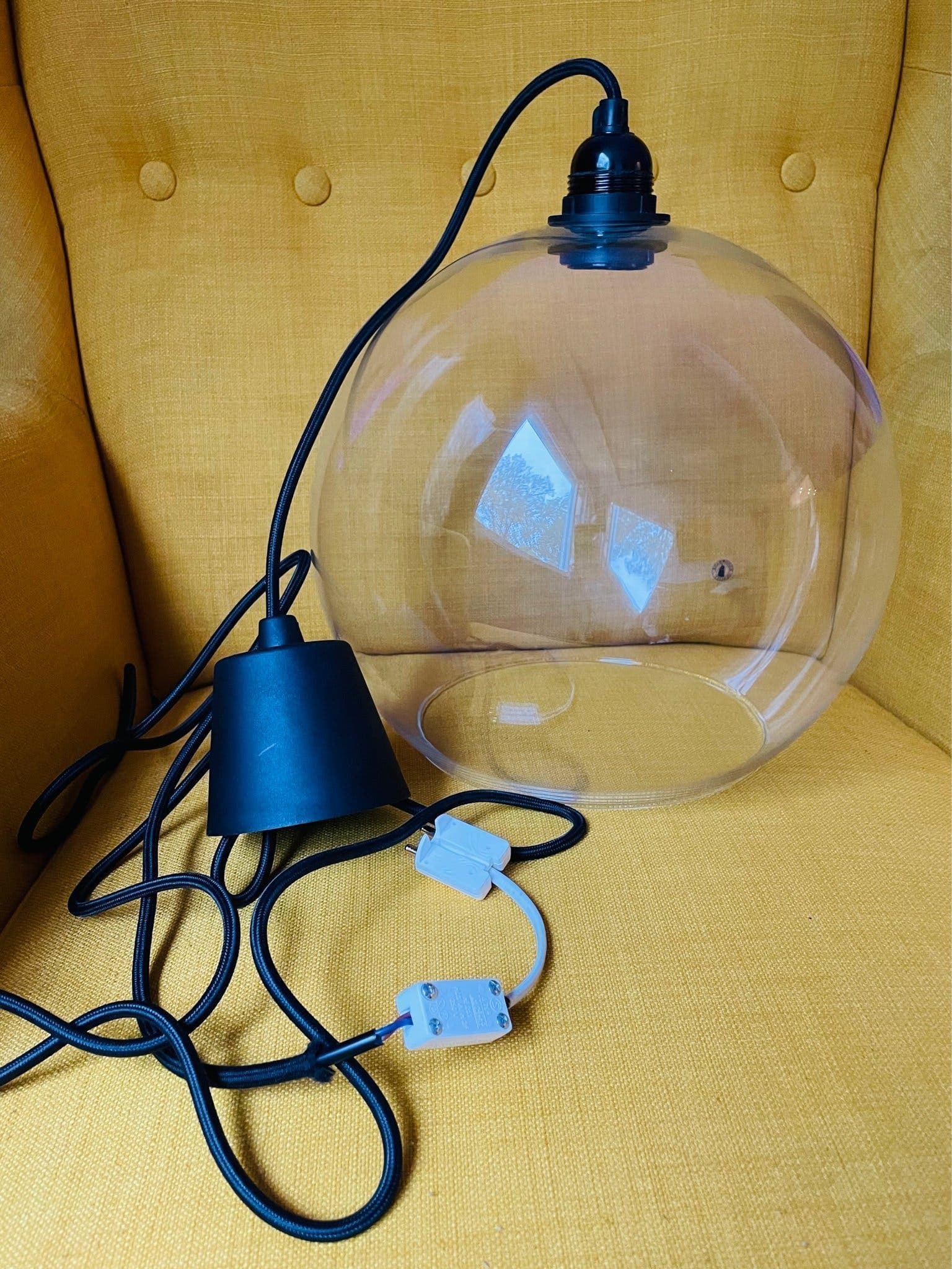Taklampa två olika häng glas med lång kabel - 140cm!