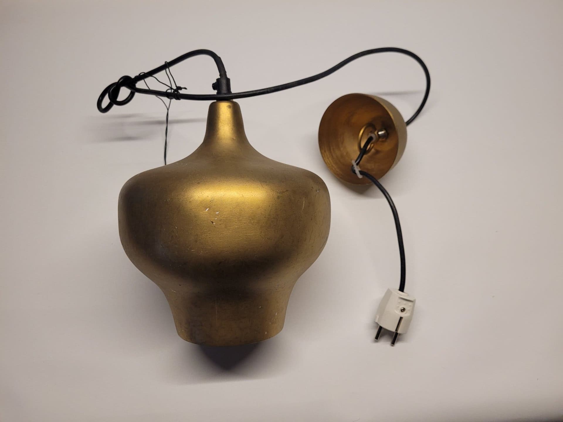 Taklampa i mässing - AFFARI of Sweden
