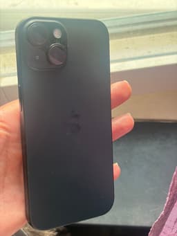 iPhone 15 128GB Svart 99% batterihälsa mycket fint skick