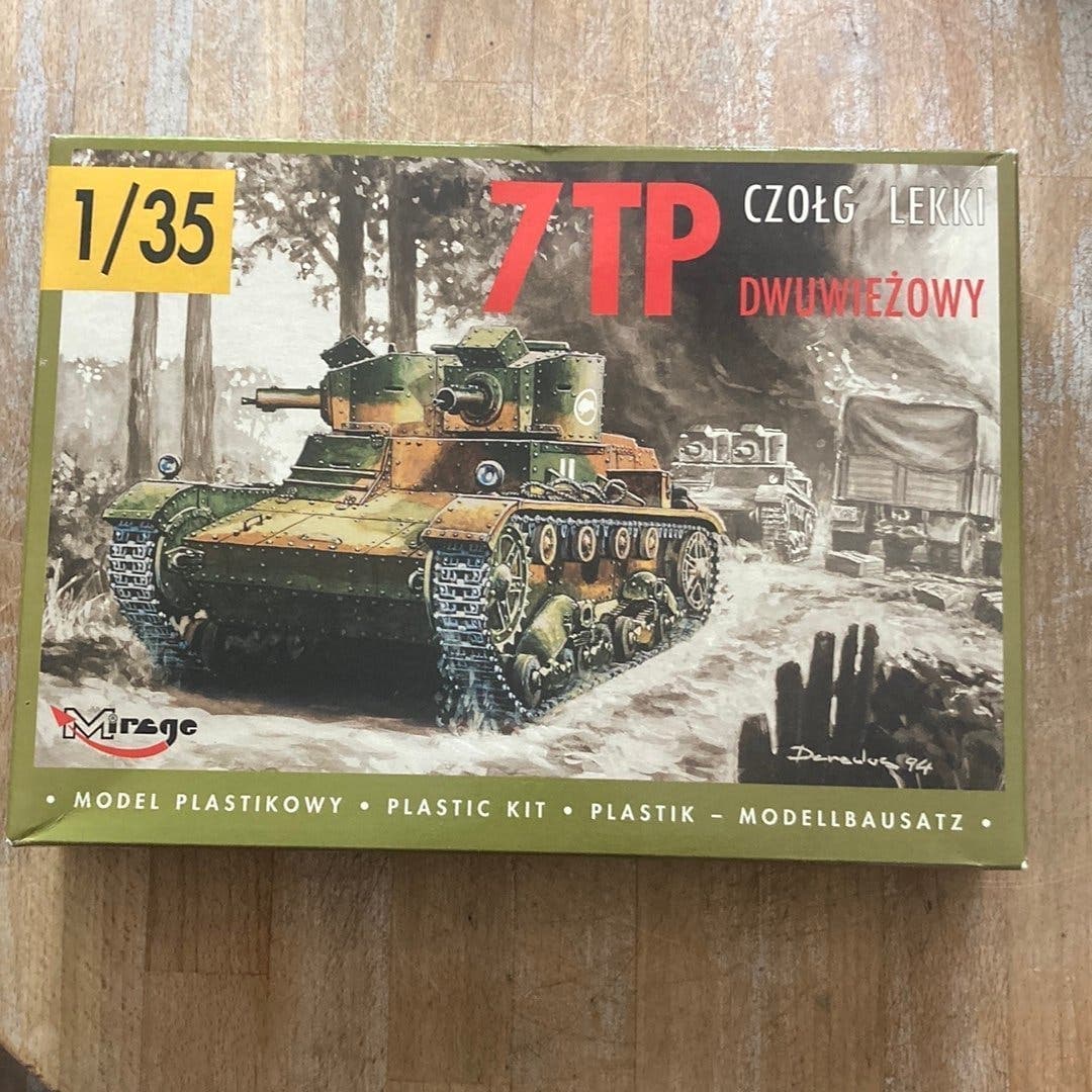 Mirage 7TP Czolg lekki 1/35 Plastbyggsats