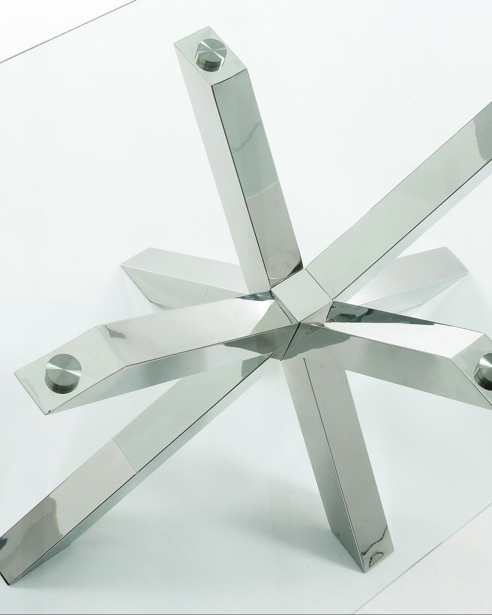 Glasbord med underrede i metall