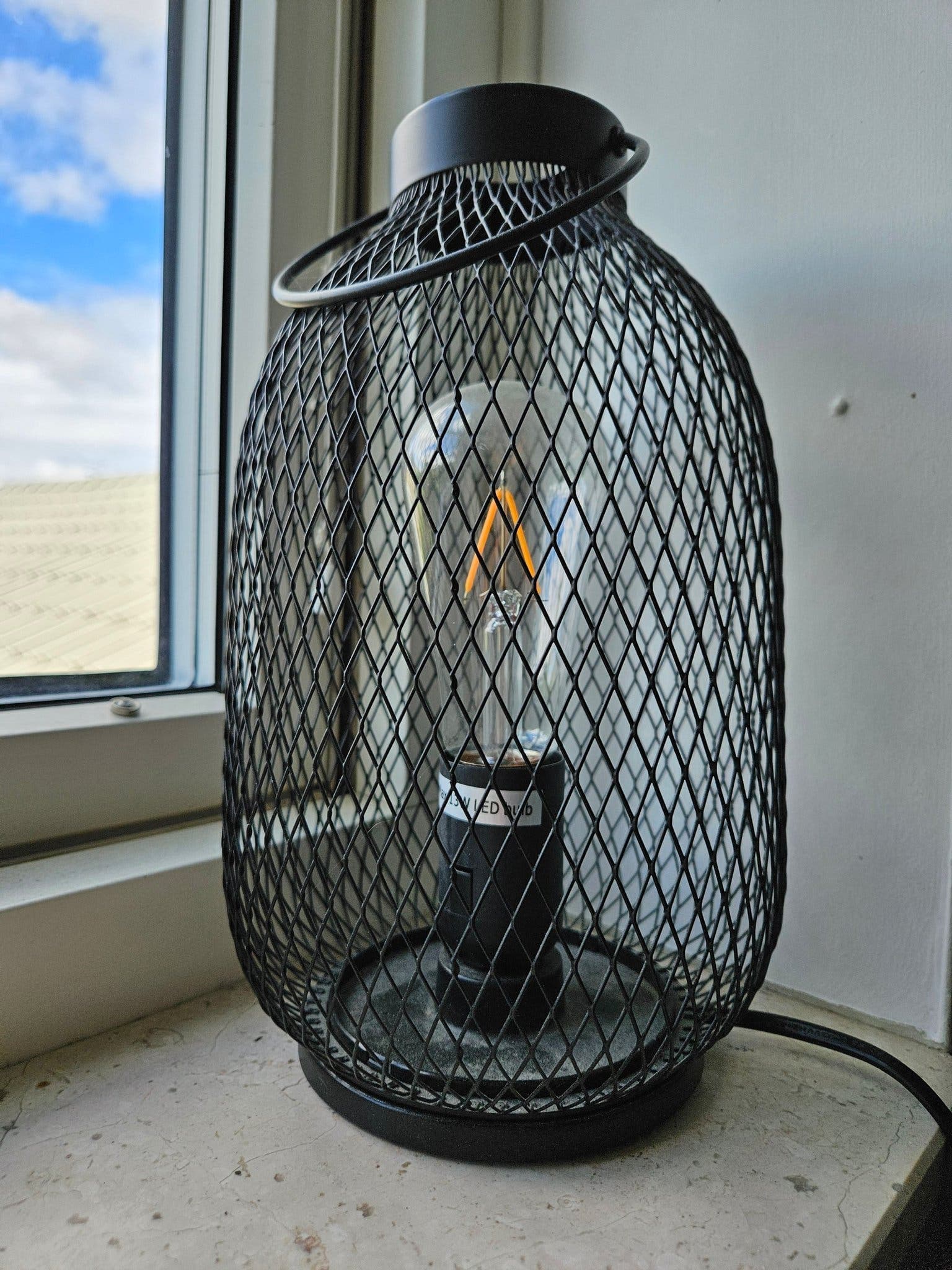 Bordslampa i metall