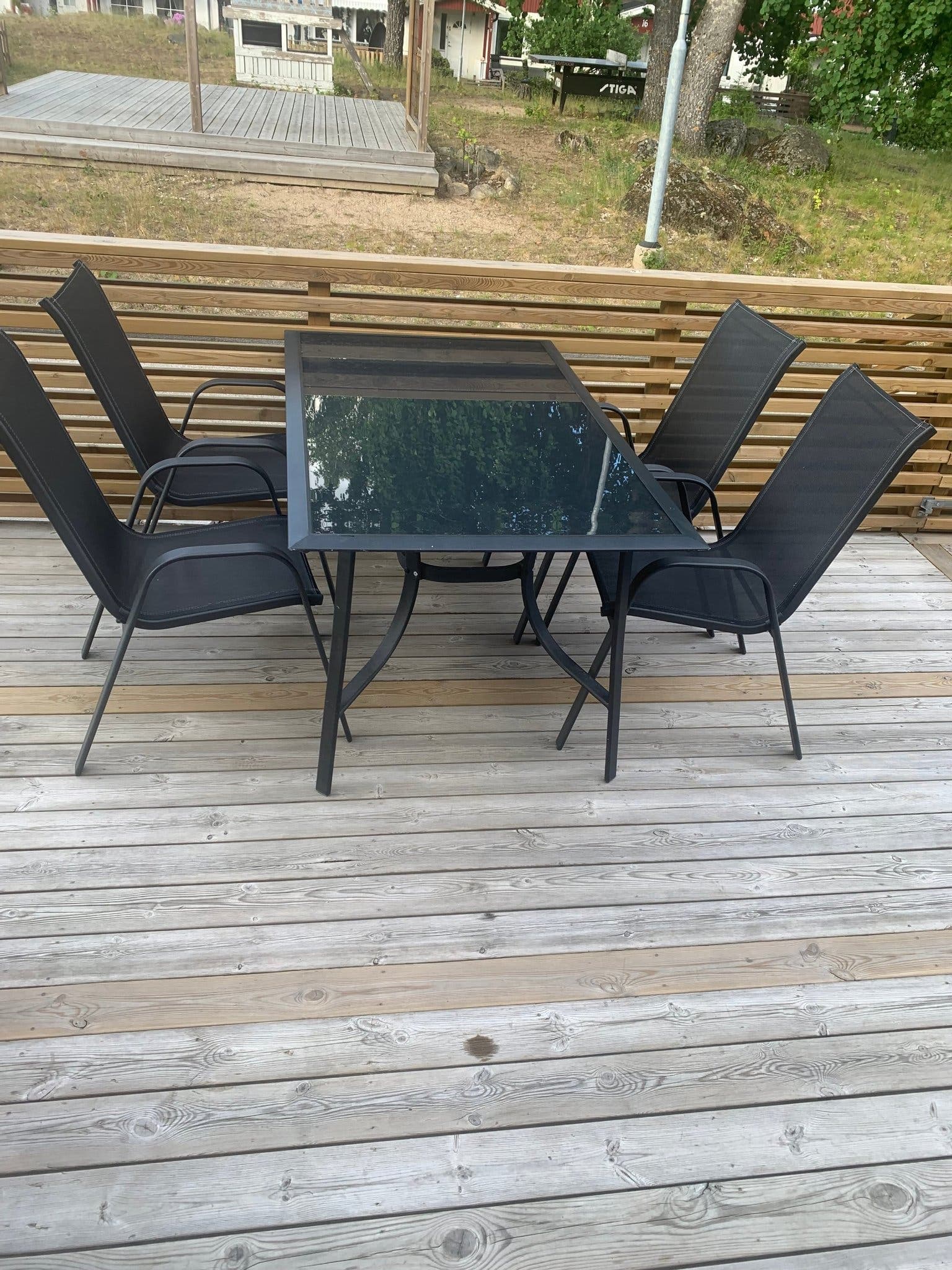 Utemöbler med bord och stolar