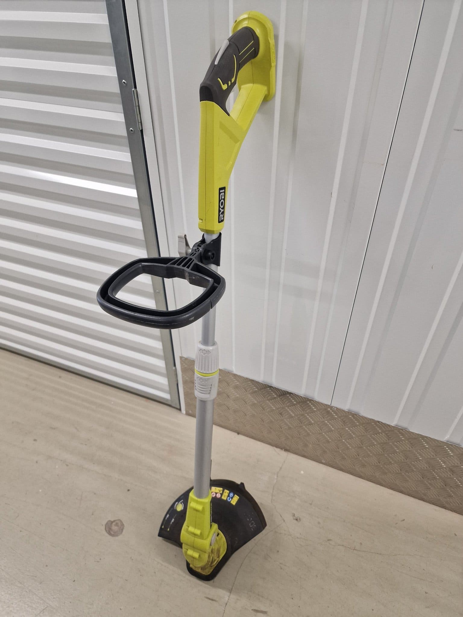 Ryobi ONE+ RLT183115C grästrimmer 18V – utan batteri/laddare