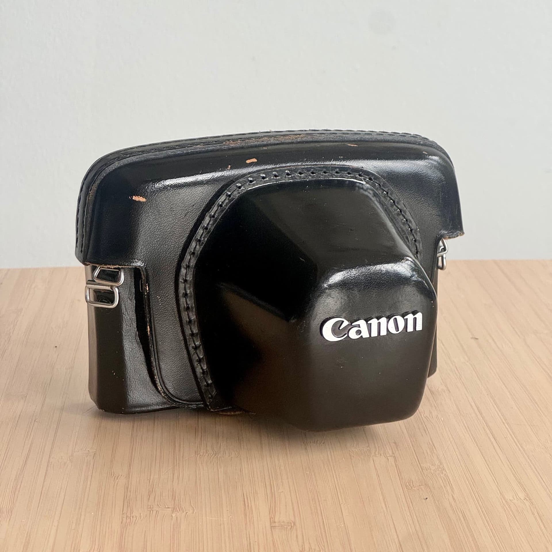 Analog kamera Canon FT QL med Canon FL 50mm 1:1.8 objektiv