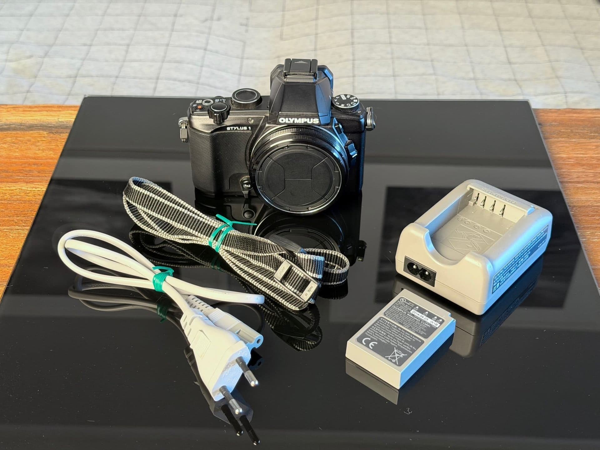 Olympus Stylus 1 – premium kompaktkamera – mycket fint skick