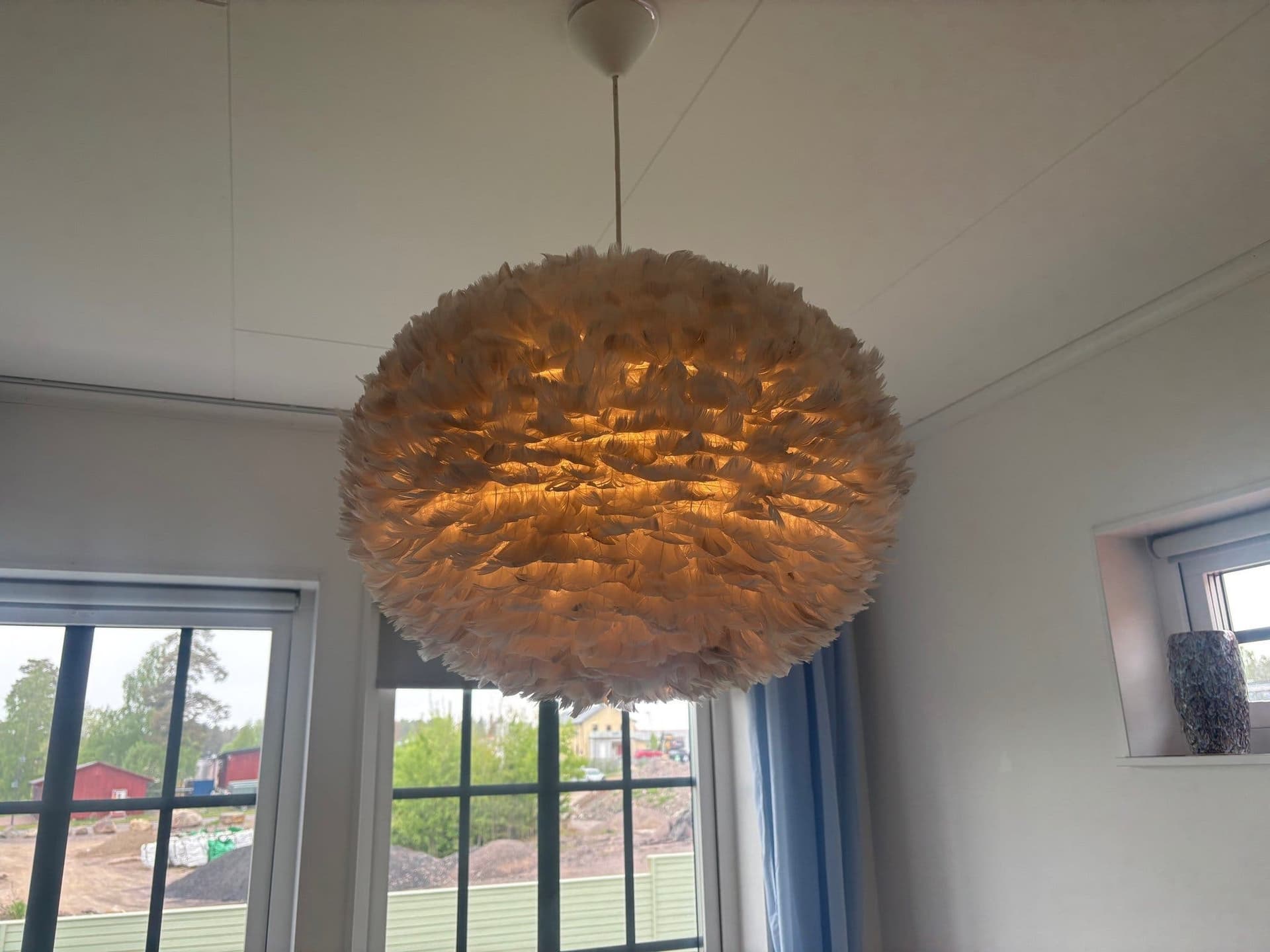 EOS fjäderlampa L