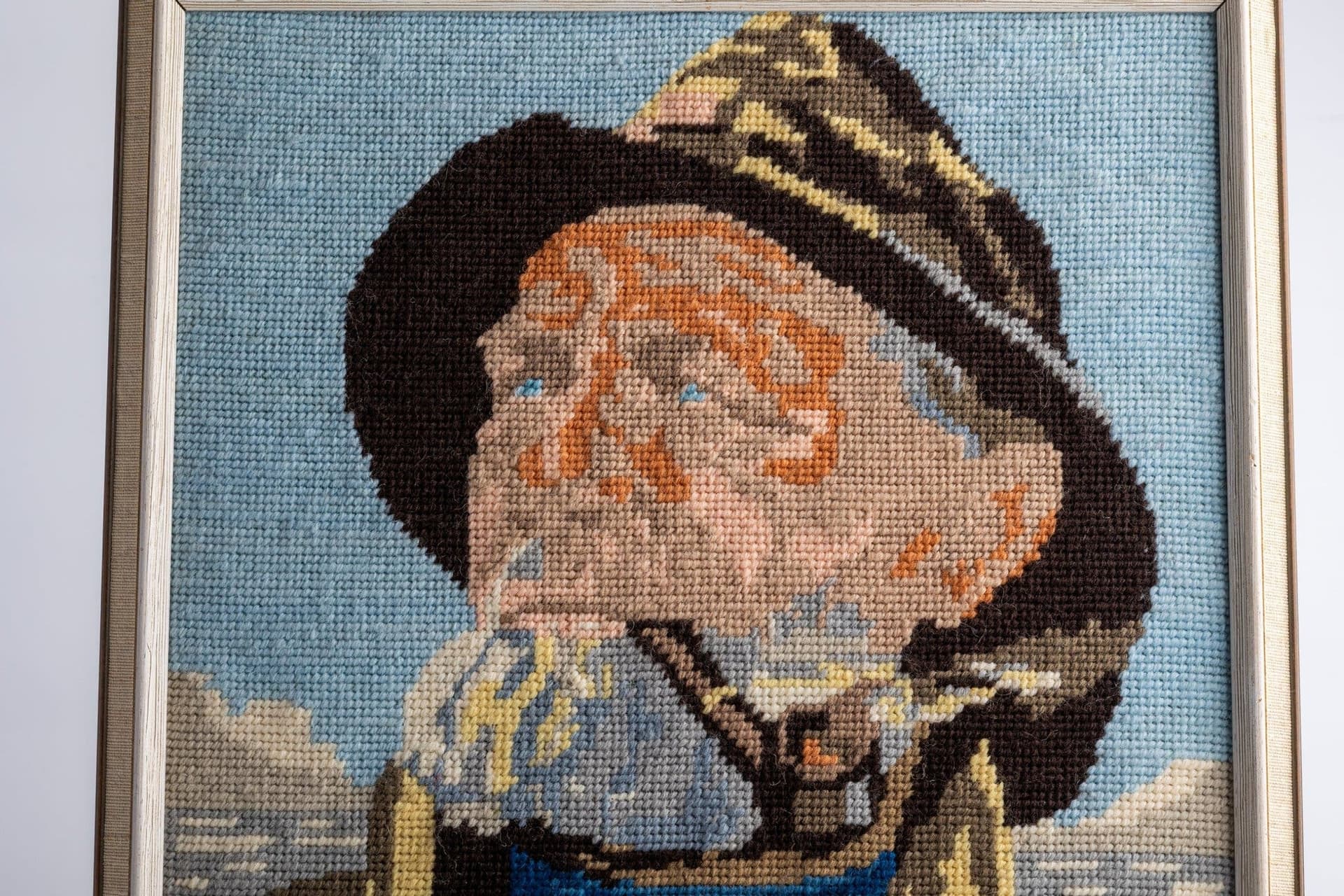 Tavla, Broderad bild "fiskargubben" "sjöbjörnen" 1979 44x34,5cm
