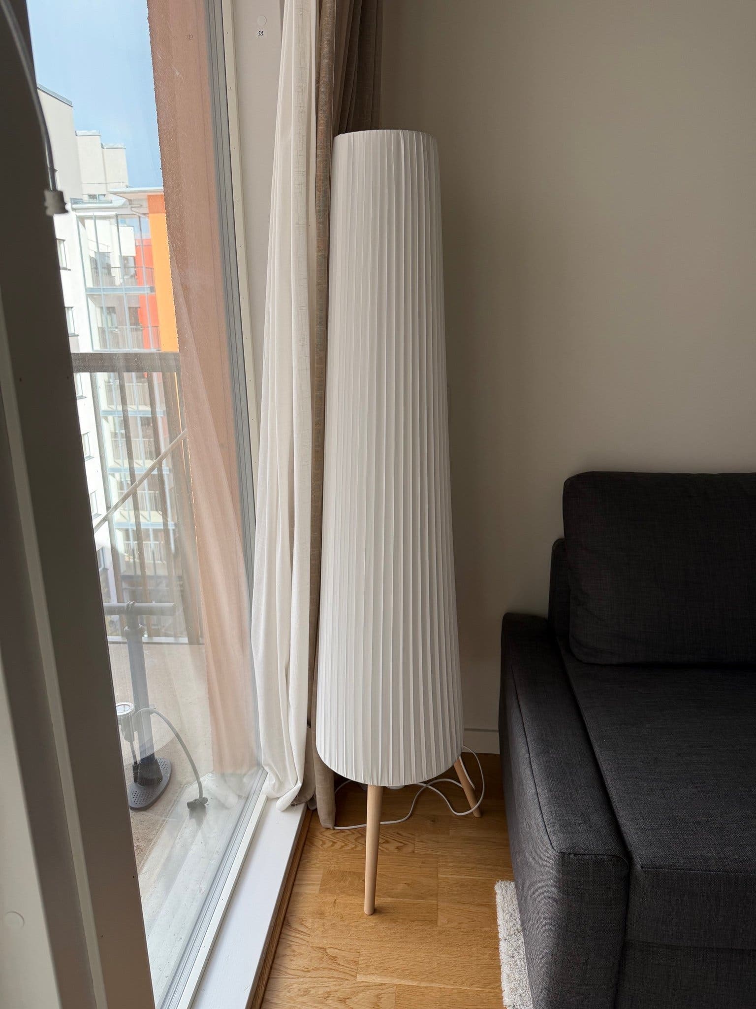 IKEA Golvlampa med LED-lampa