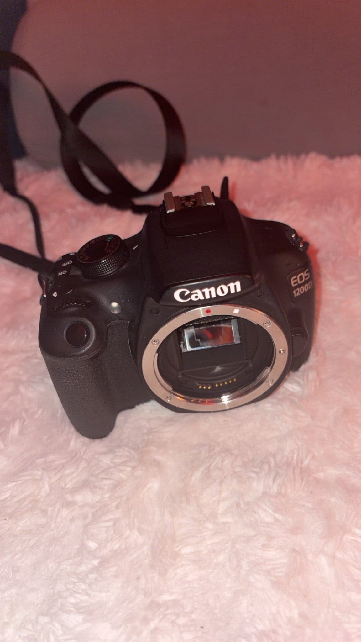 Canon EOS 1200D systemkamera