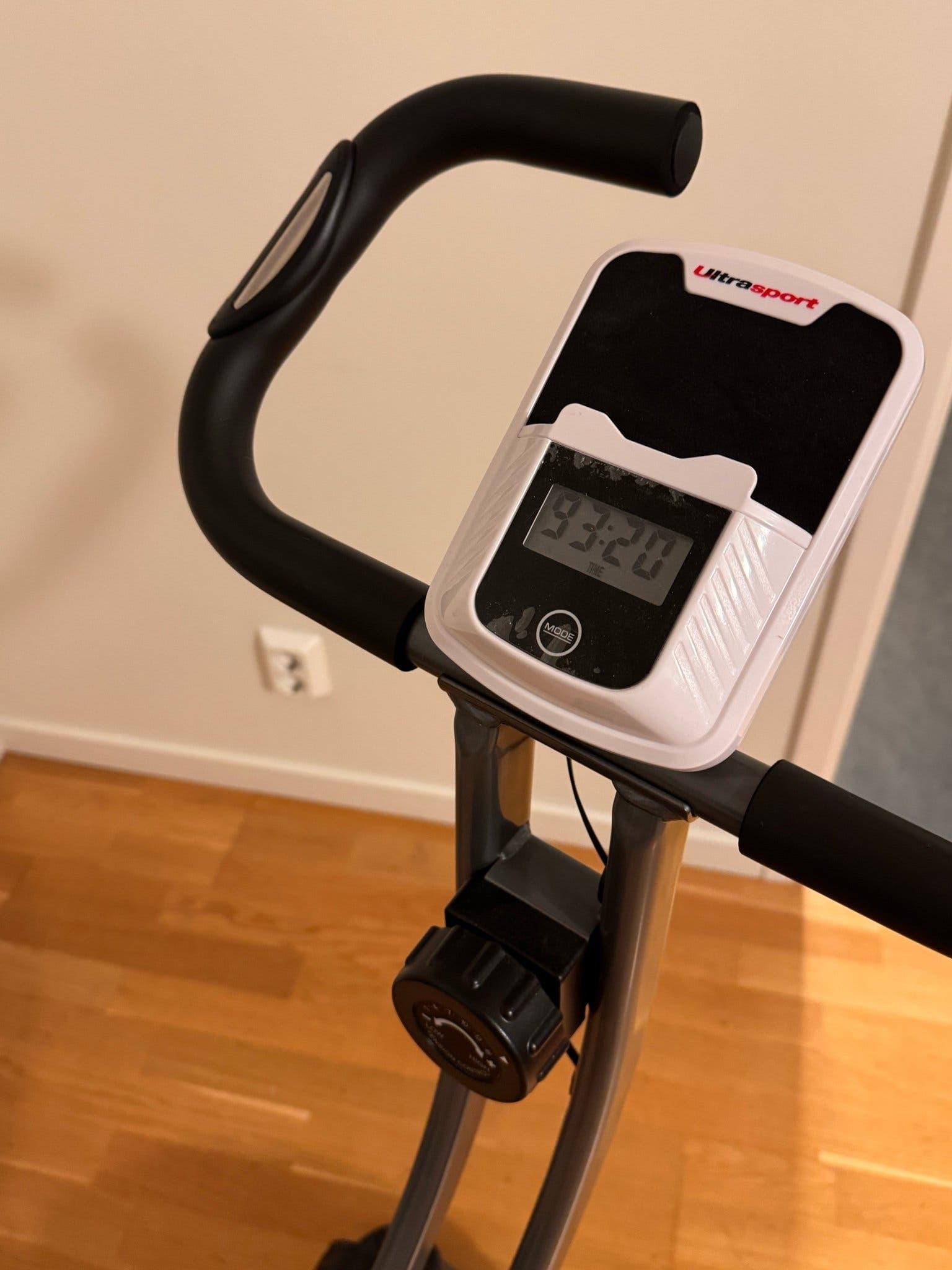 Ultrasport 200B F-Bike motionscykel med ryggstöd
