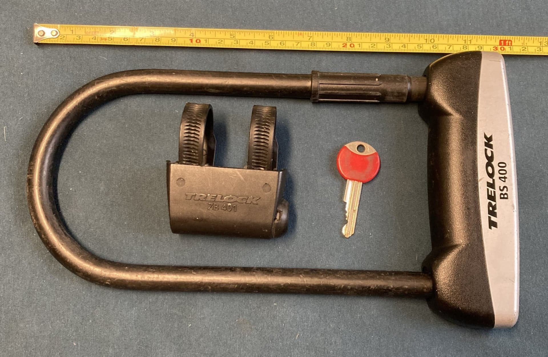 Cykellås Trelock BS-400, U-lås 108x300 mm med fäste och en nyckel