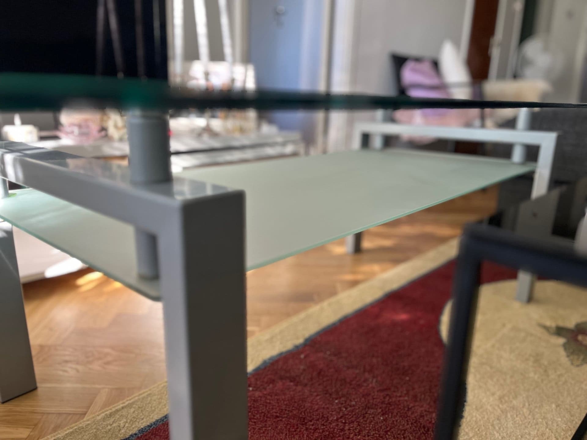Soffbord i glas och metall