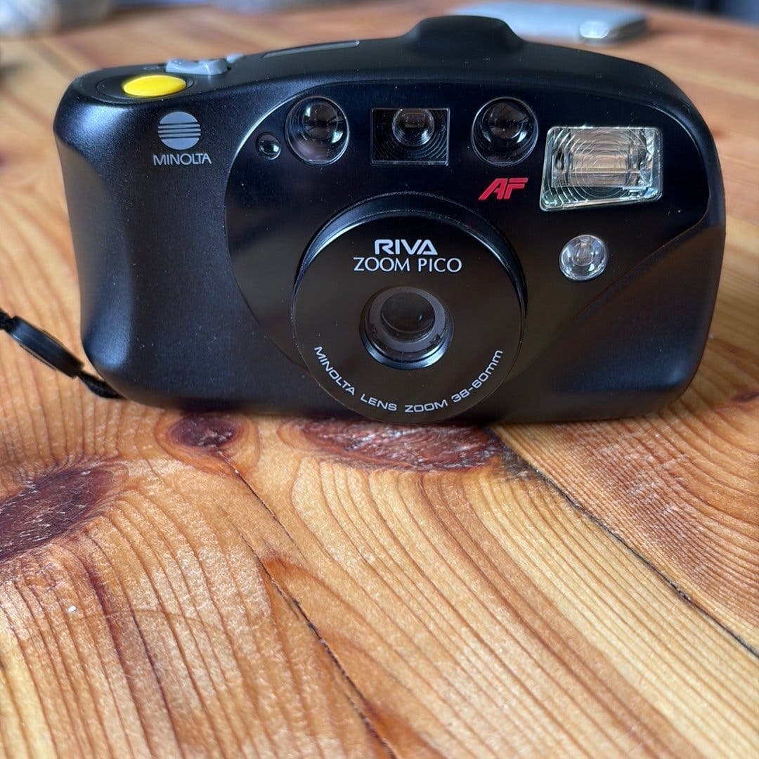 Minolta Riva