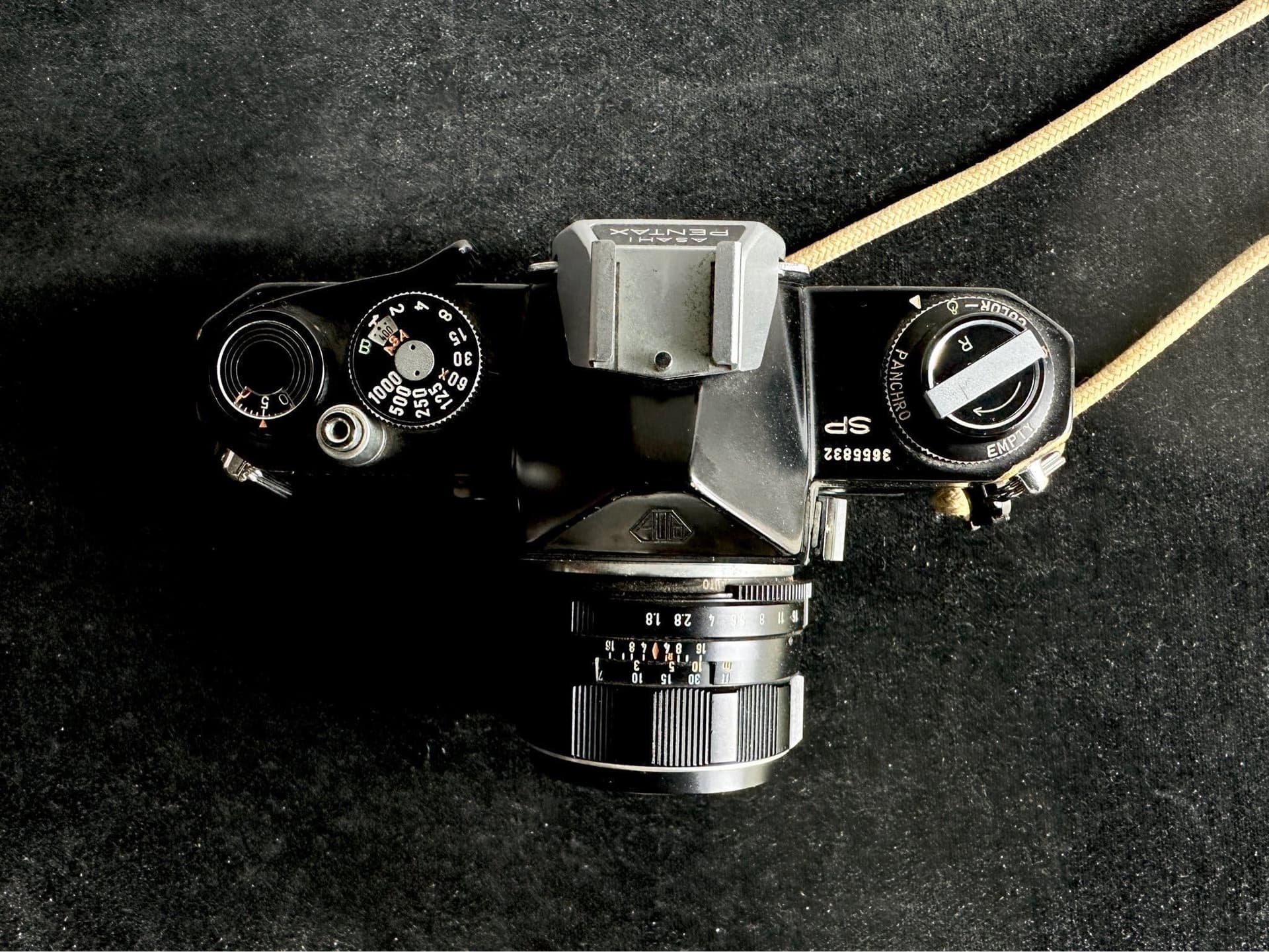 PENTAX ASAHI SPOTMATIC SP MED SUPER TAKUMAR 1:1.8 / 55 SAMT HOYA UV FILTER