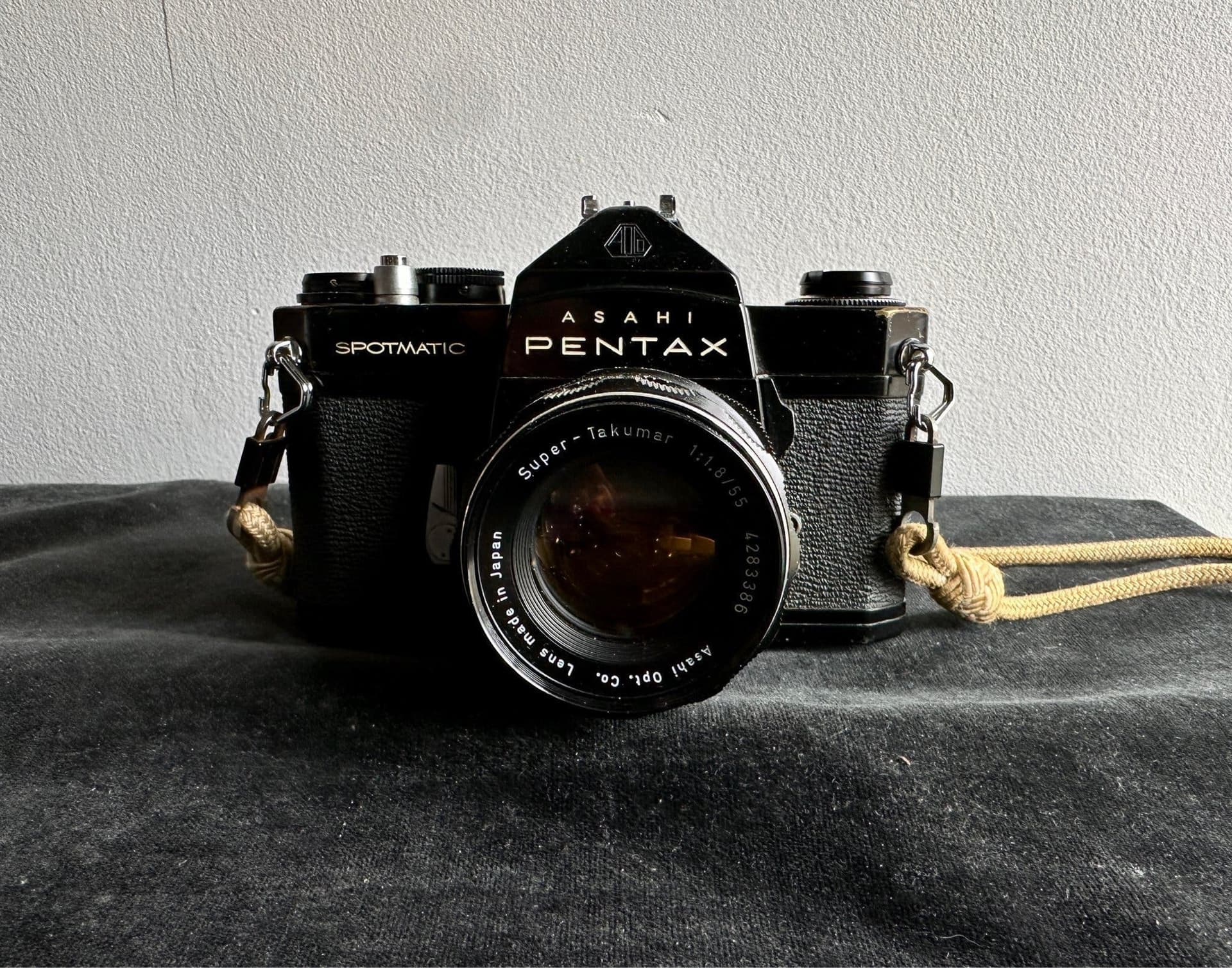PENTAX ASAHI SPOTMATIC SP MED SUPER TAKUMAR 1:1.8 / 55 SAMT HOYA UV FILTER