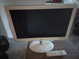 22" LG TV med fjärrkontroll