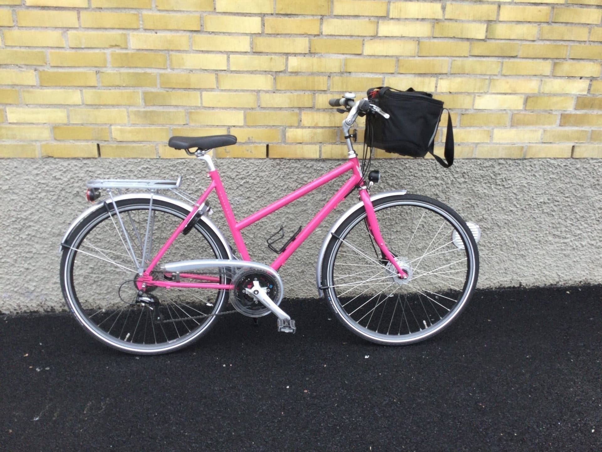 Skeppshult Elit dam 28” 24 vxl ” demo” från nedlagd verkstad butik SommarREA !