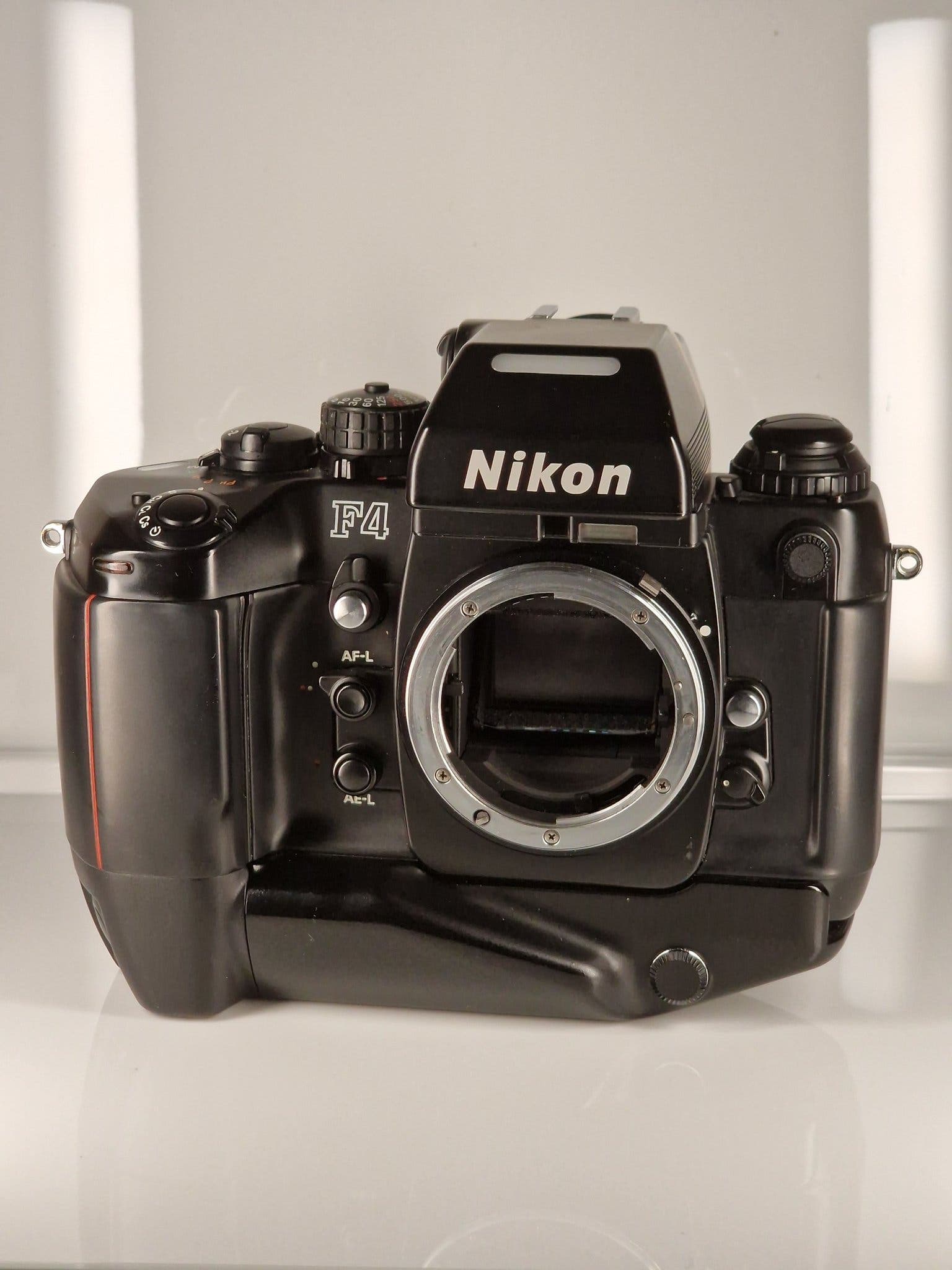 Nikon F4s i väldigt fint skick!