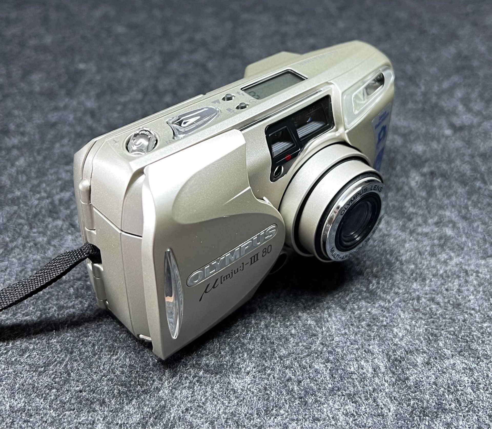 Olympus µ[mju:]-III 80 + original läderfodral