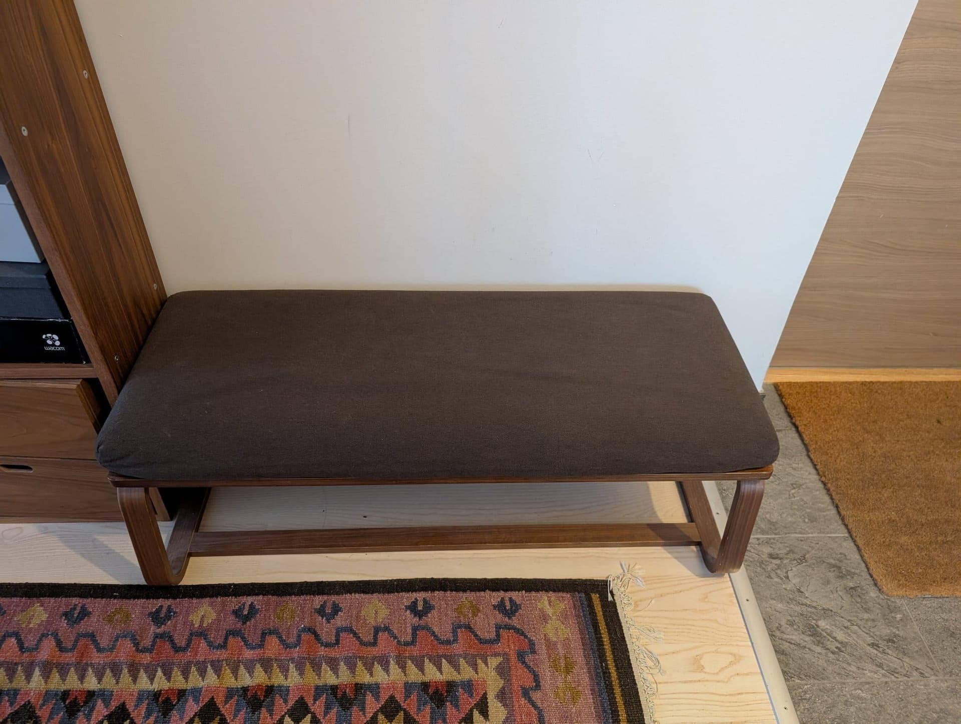 Muji bänk, valnöt