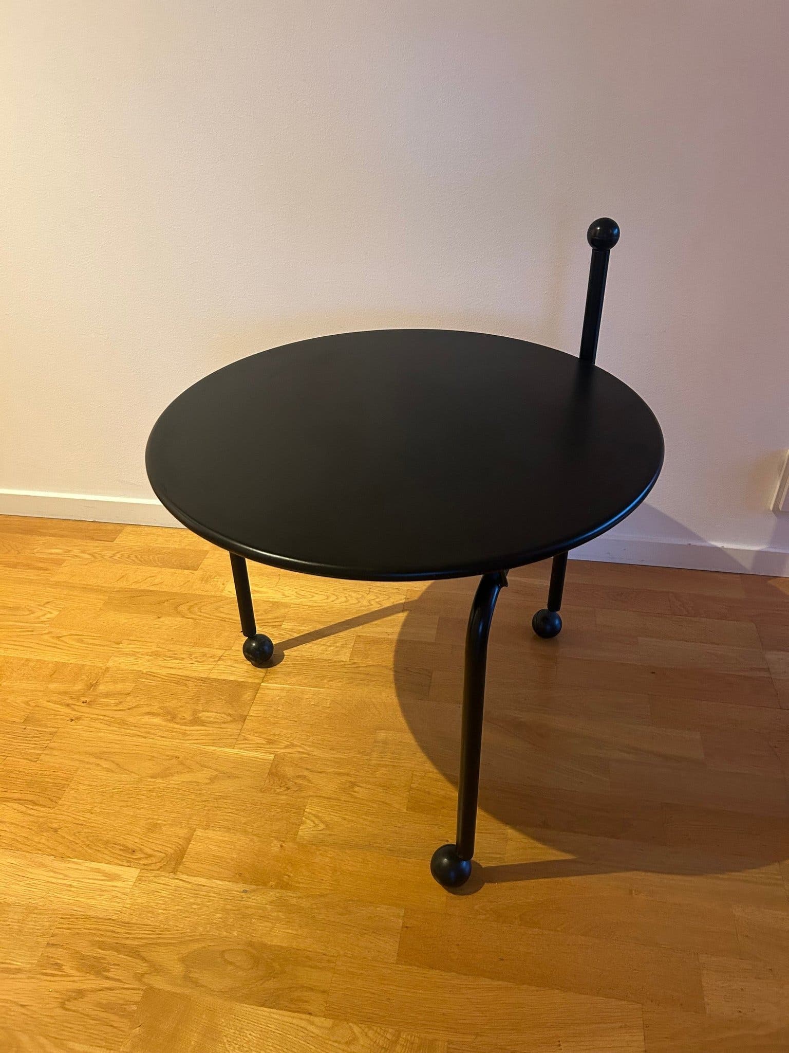TORD BJÖRKLUND. FÄLLBORD, "BOGEN sidobord / avlastningsbord