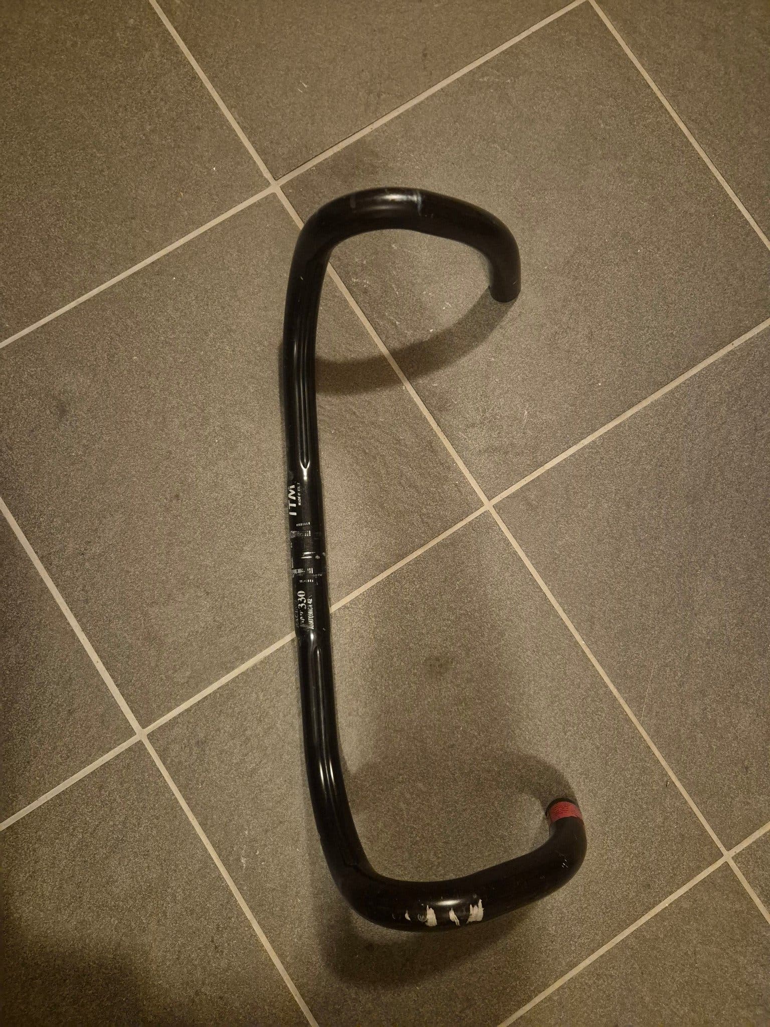 ITM Racing Super 330 Anatomic 42 Cykelstyre