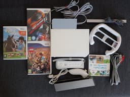 Nintendo Wii komplett med 4 spel och 1 kontroll med nunchuck + extra tillbehör