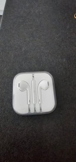 Apple EarPods med 3.5 mm hörlurskontakt