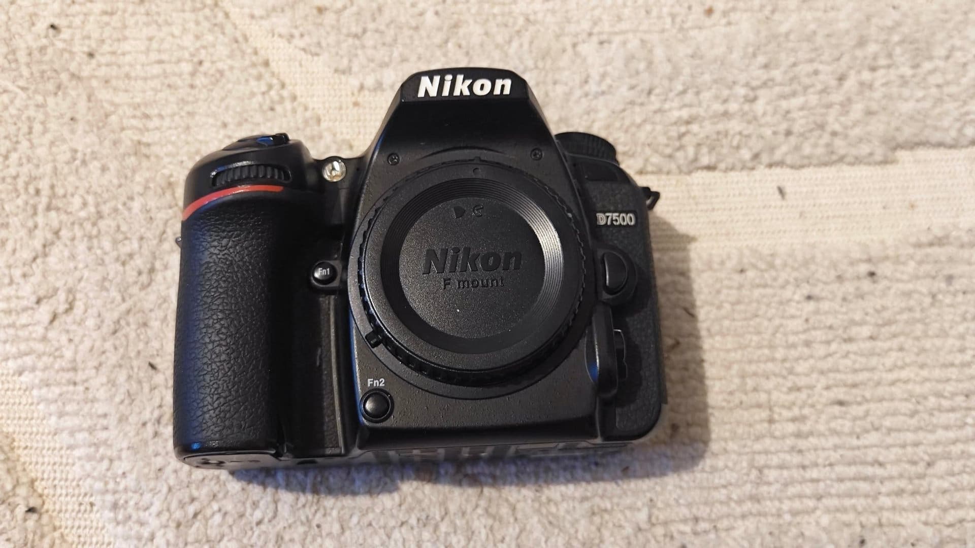 Nikon D7500 systemkamera