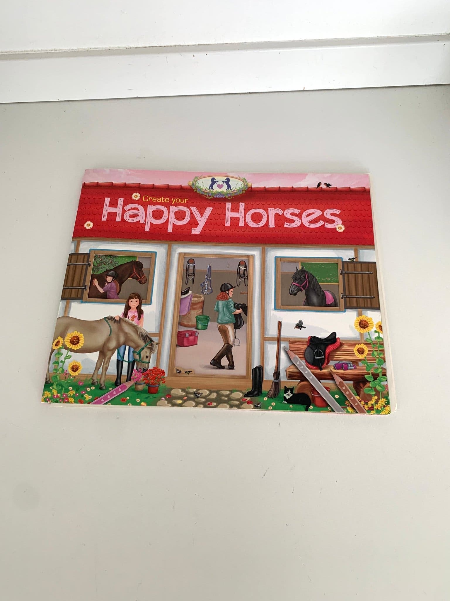 Pysselböcker bok Nyskick Happy Horses Mandala pyssel bok förtrollade skogen