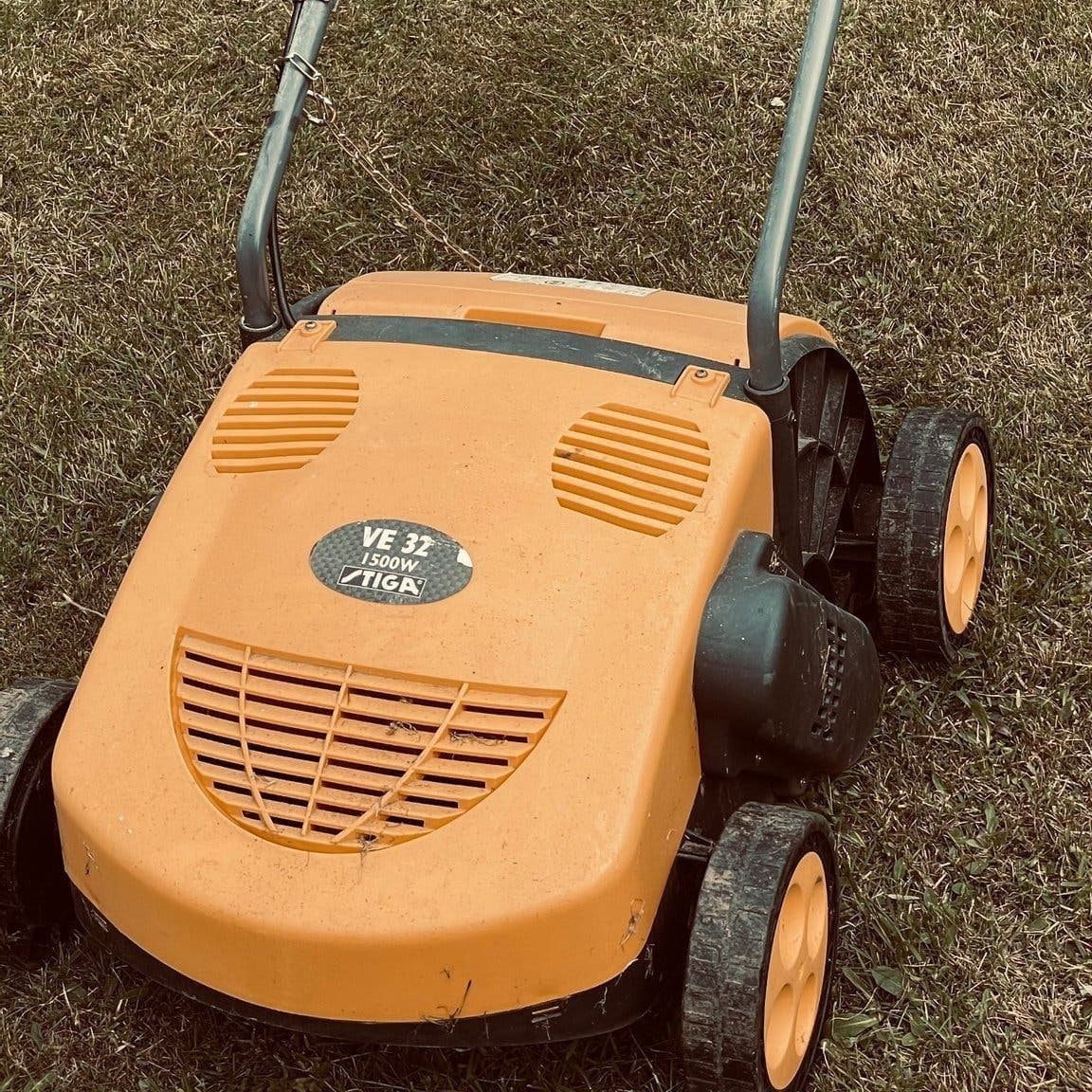 Vertikalskärare Stiga SV 32