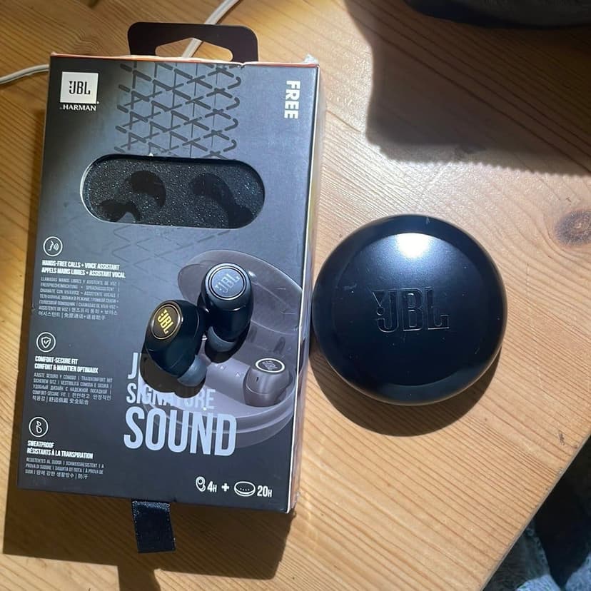 JBL Free X