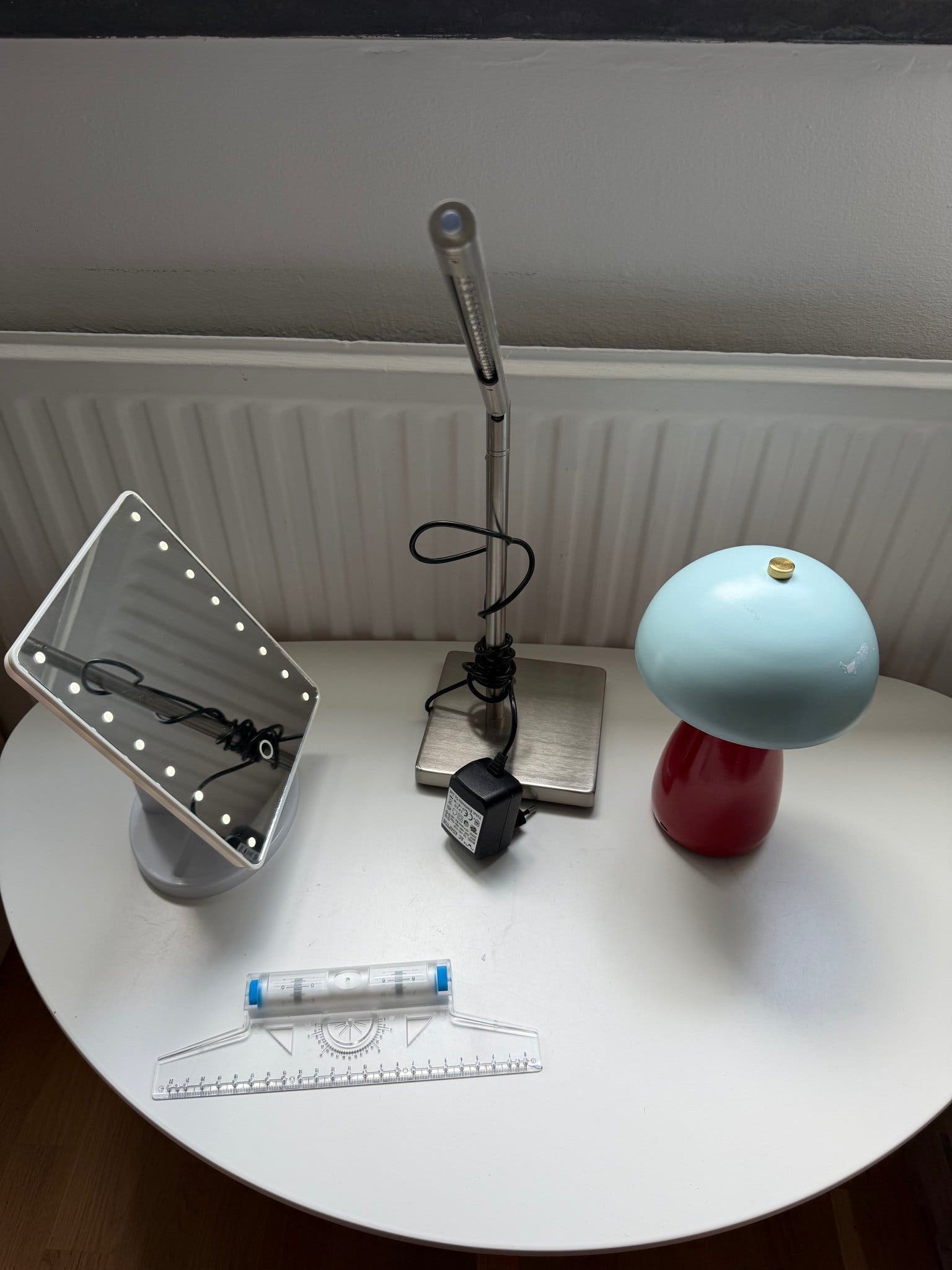 3 st Fungerande LED Bordslampor – Livarno Lux, Sminkspegel & Laddbar Svamplampa